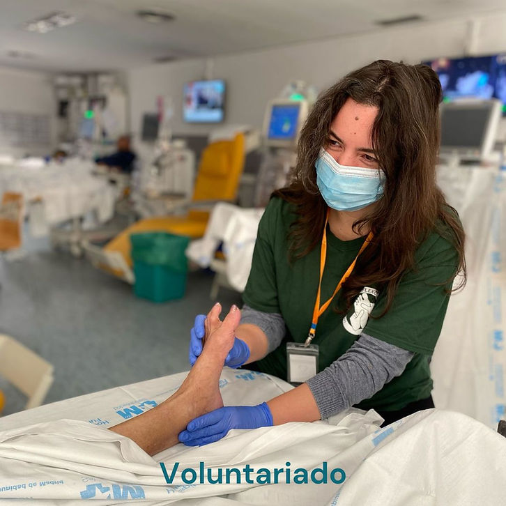 Sesión de reflexología con Marta Kinesiología en el voluntariado de Alcorcón